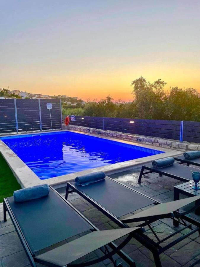 Villa Sheila With Private Pool Roumelí