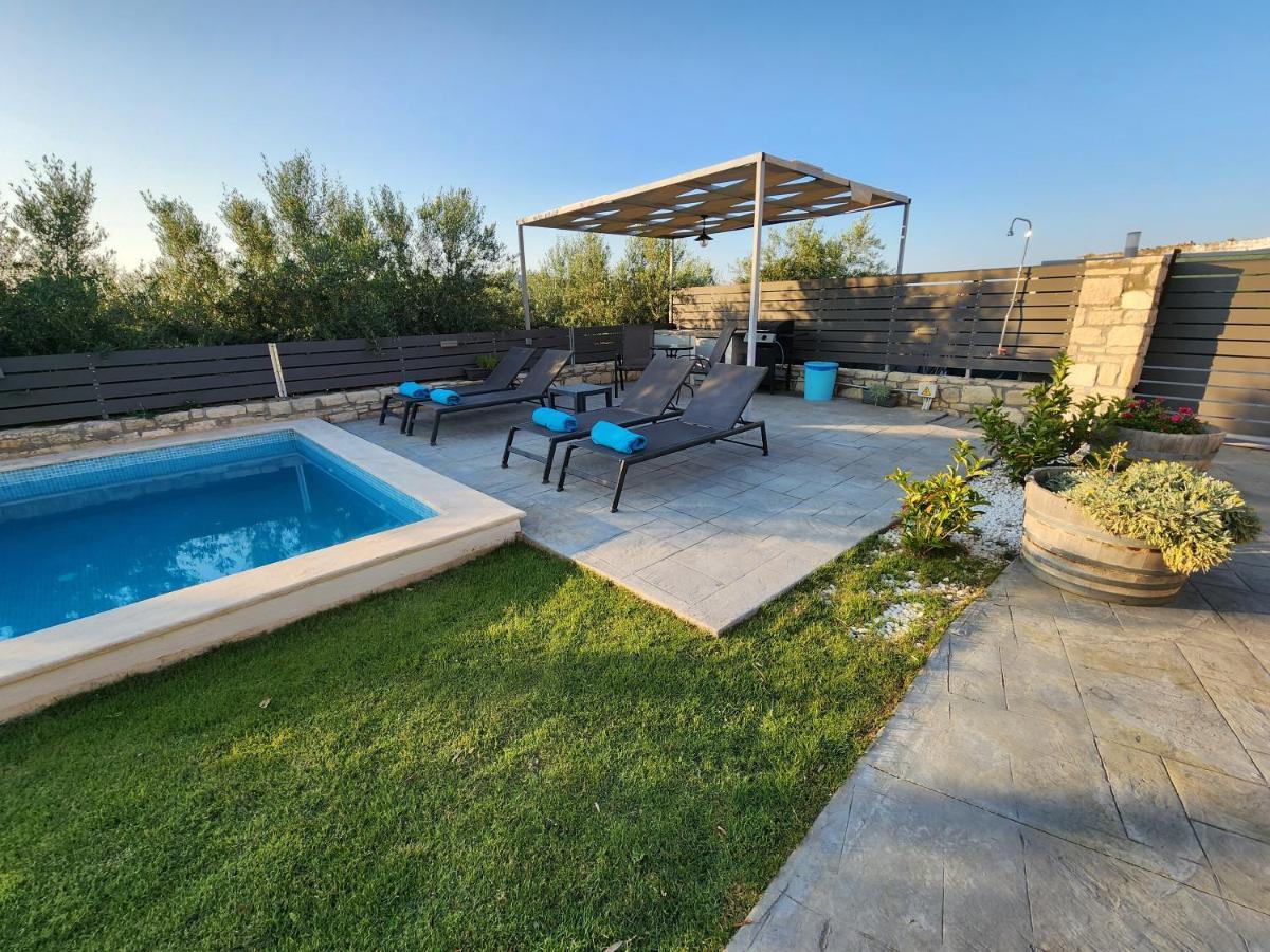 Sheila With Private Pool * Roumeli